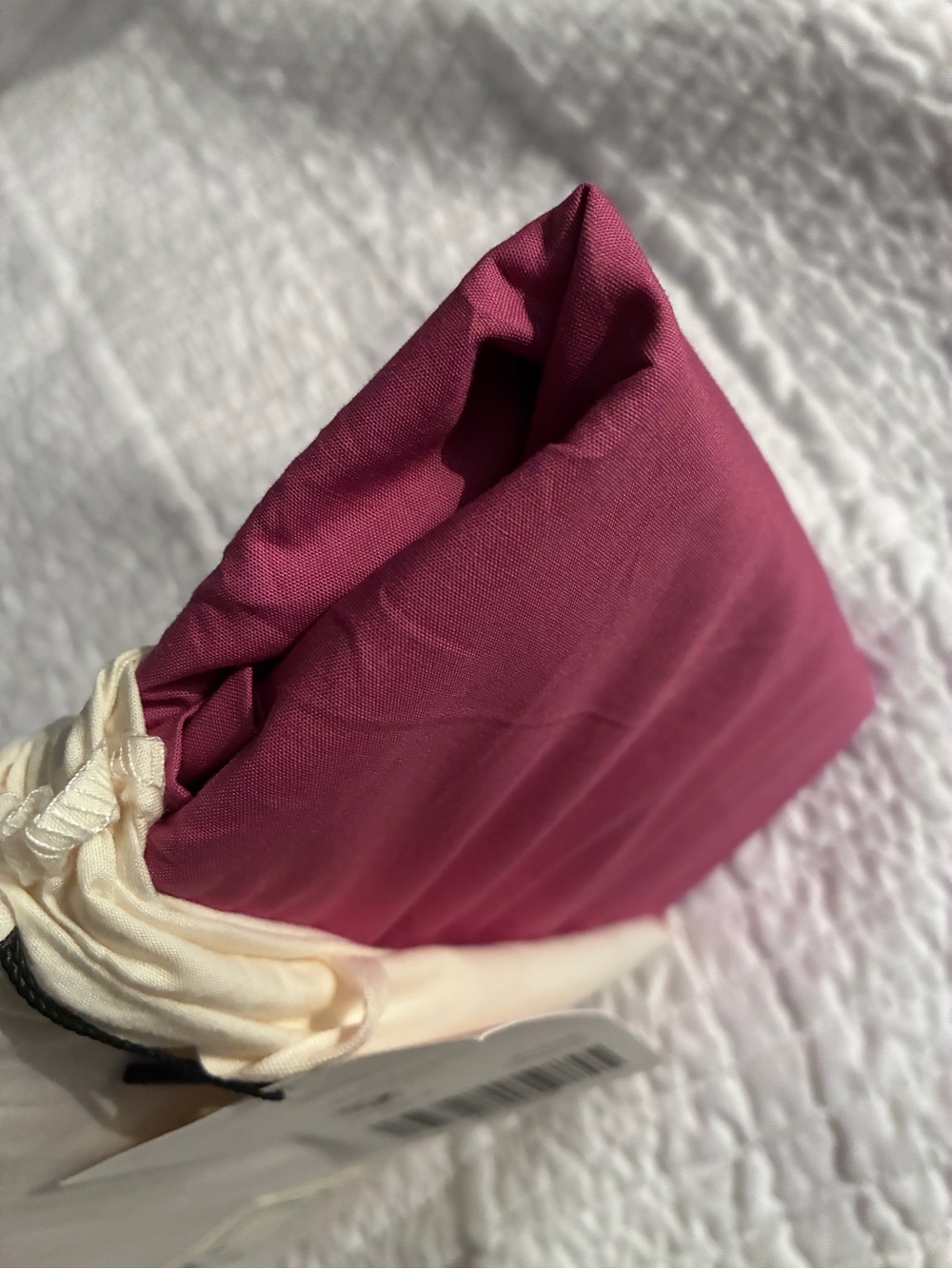 Bed Threads 100% Organic Cotton Percale Pillowcases - Standard in Berry - Picture 6 of 7